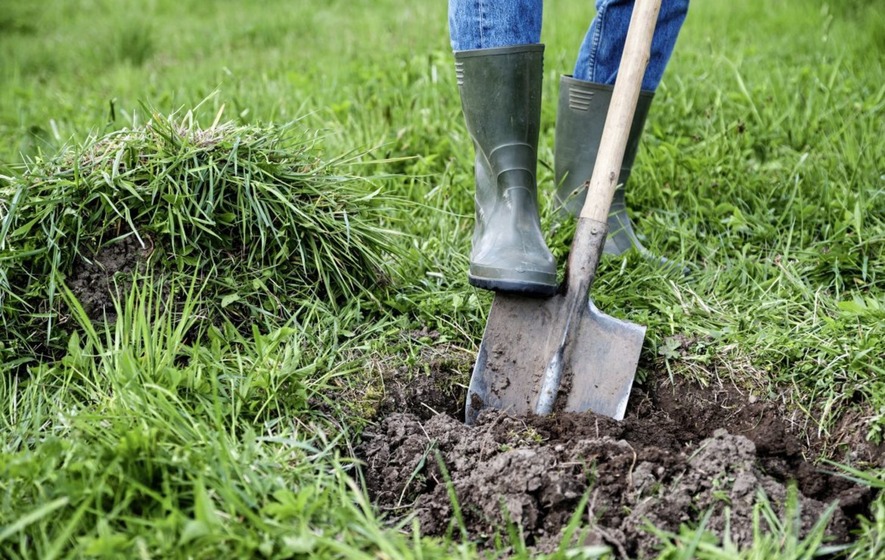 how digging leads to gardening tactics